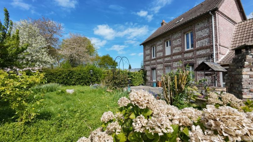A louer MAISON  DE MA&icirc;TRE BORD DE MER SAINT VALERY EN CAUX