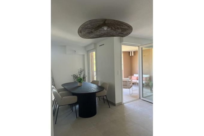 A louer APPARTEMENT T2 44 M2 TERRASSE PLAGE à PIED SETE