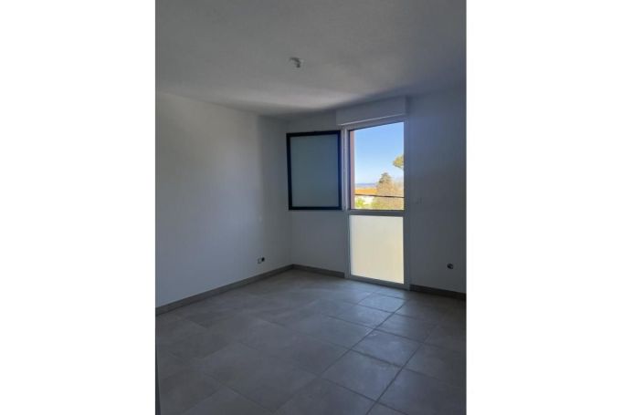 A louer APPARTEMENT T2 44 M2 TERRASSE PLAGE à PIED SETE