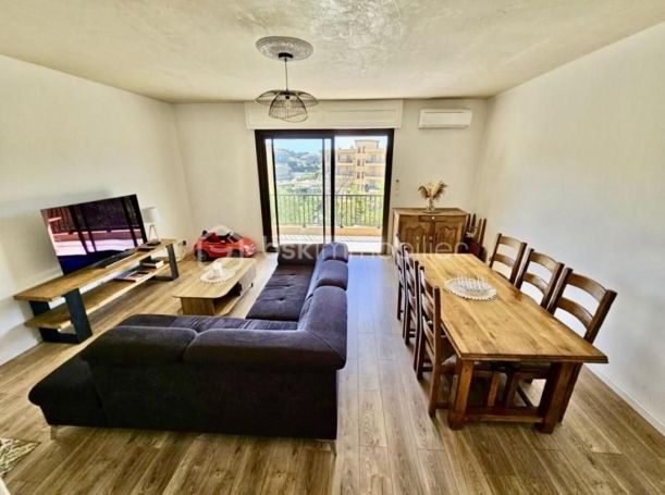 A louer APPARTEMENT T4 105 M2 BORD DE MER PROPRIANO