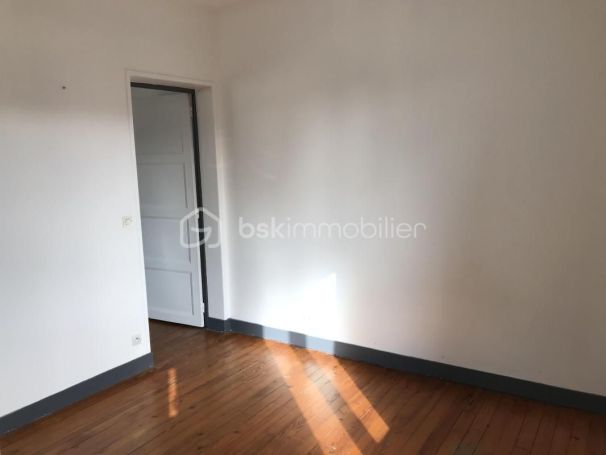 A louer APPARTEMENT T2 46 M2  LISIEUX