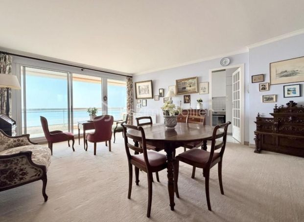 A louer APPARTEMENT T3 64 M2 TERRASSE PIEDS DANS L'EAU PORNICHET