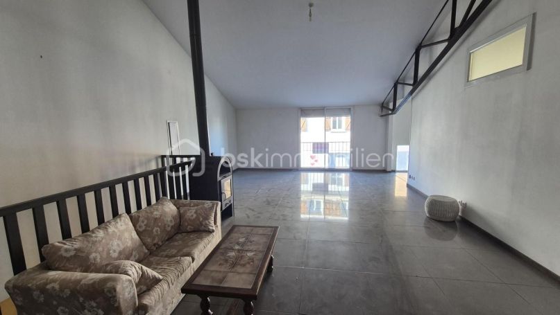 A louer APPARTEMENT T3 95 M2 TERRASSE  CERET