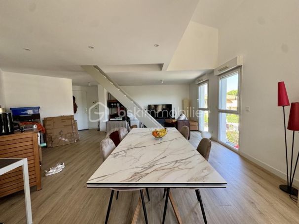 A louer APPARTEMENT T3 64 M2 BORD DE MER LATTES