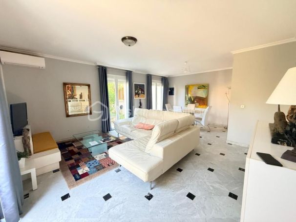 A louer MAISON  DE MAîTRE BORD DE MER BALARUC LES BAINS