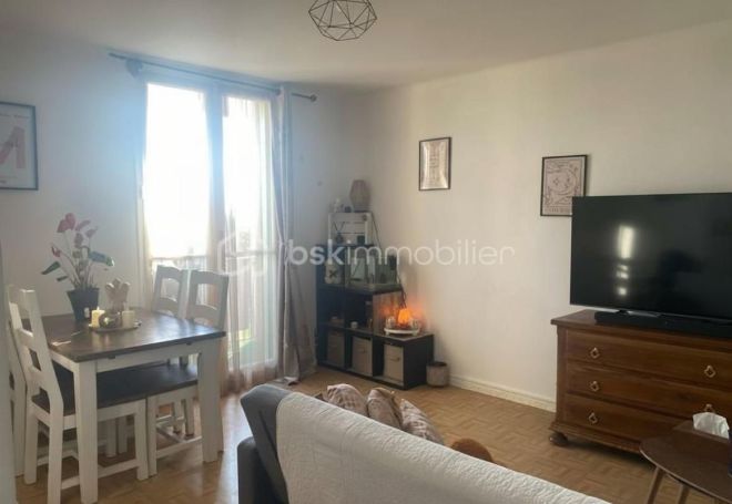 A louer APPARTEMENT T3 55 M2  GRASSE