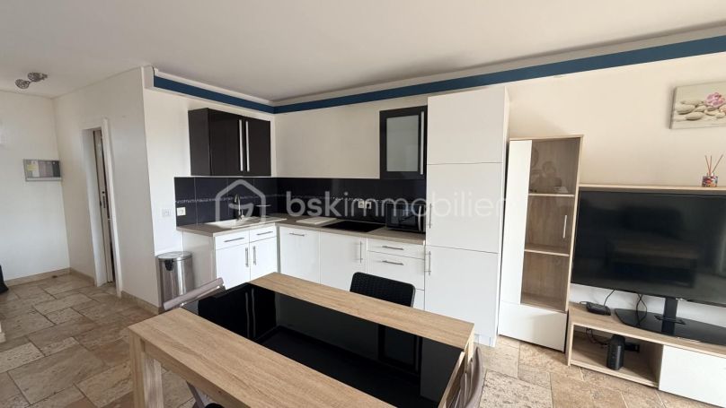 A louer APPARTEMENT T2 42 M2 BORD DE MER SIX FOURS LES PLAGES