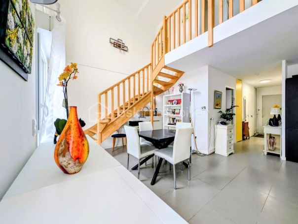 A louer APPARTEMENT DUPLEX DE PRESTIGE T4 90 M2 BORD DE MER LA ROCHELLE
