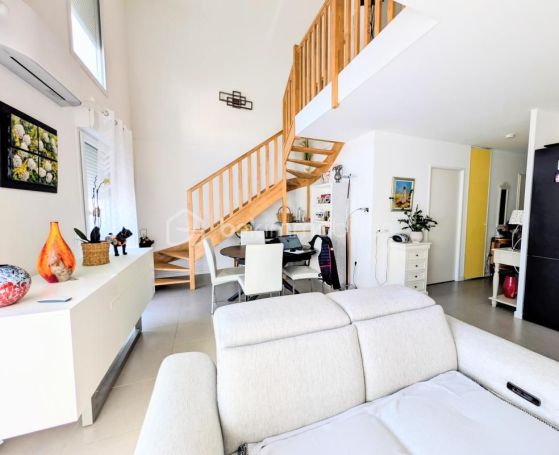A louer APPARTEMENT DUPLEX DE PRESTIGE T4 90 M2 BORD DE MER LA ROCHELLE