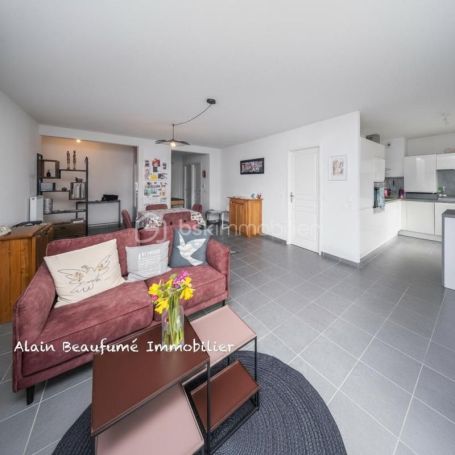 A louer APPARTEMENT T4 88 M2 TERRASSE  PAU