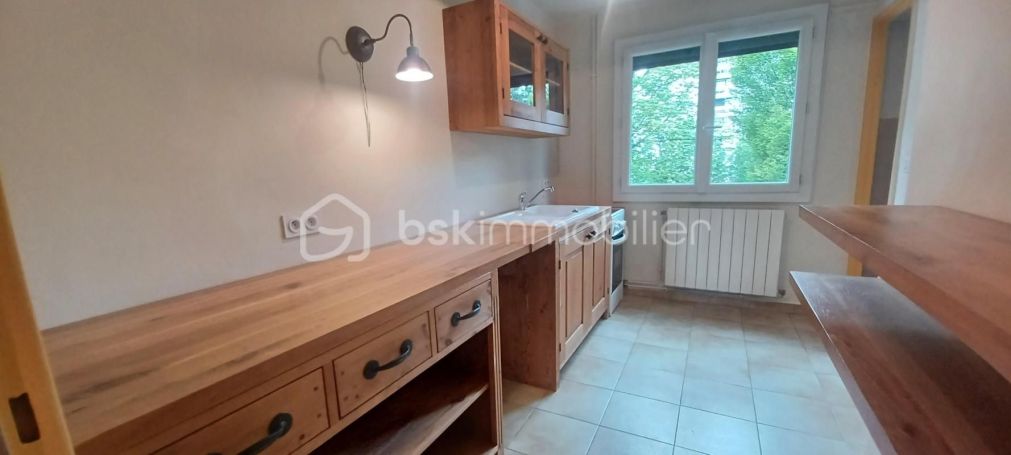 A louer APPARTEMENT T4 83 M2  MONTPELLIER