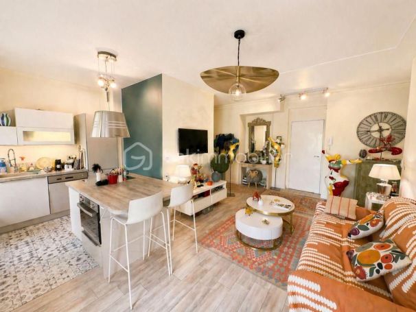 A louer APPARTEMENT T2 51 M2 TERRASSE BORD DE MER CANNES