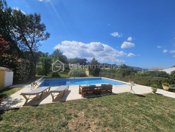 A louer MAISON  7 PIECES 158 M2  BRIGNOLES