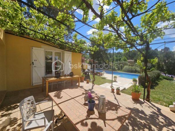 A louer MAISON  7 PIECES 158 M2  BRIGNOLES