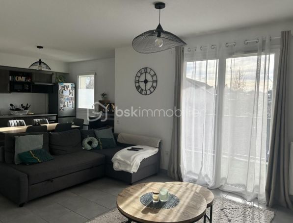 A louer APPARTEMENT T3 61 M2  BASSENS