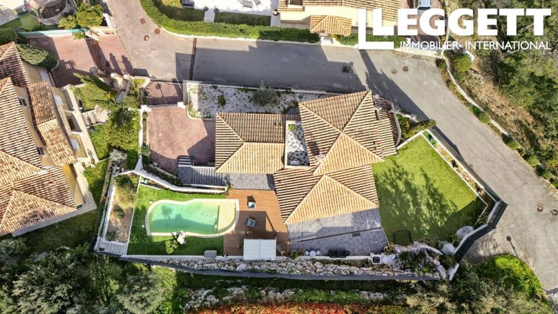 A louer MAISON  4 PIECES 150 M2 BORD DE MER NICE