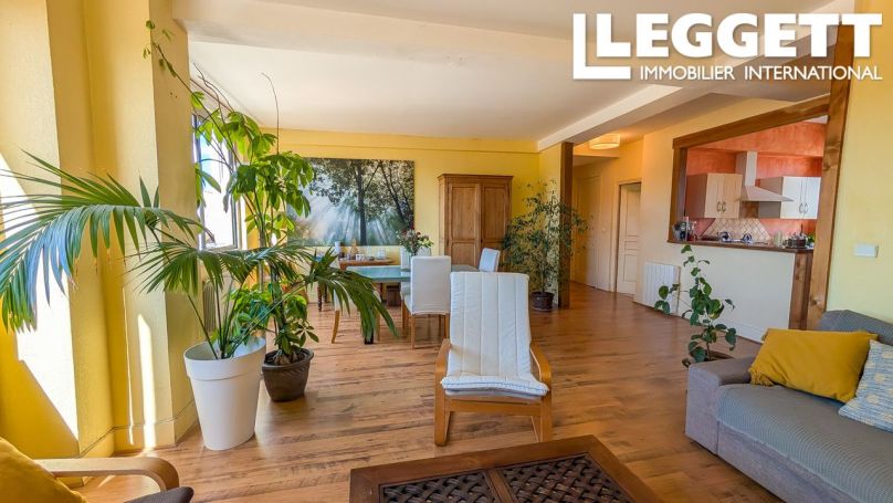 A louer APPARTEMENT T3 100 M2  CARCASSONNE