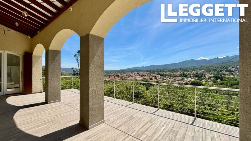 A vendre MAISON  11 PIECES 410 M2  RIA SIRACH