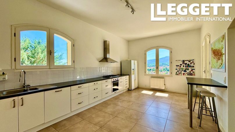 A vendre MAISON  11 PIECES 410 M2  RIA SIRACH