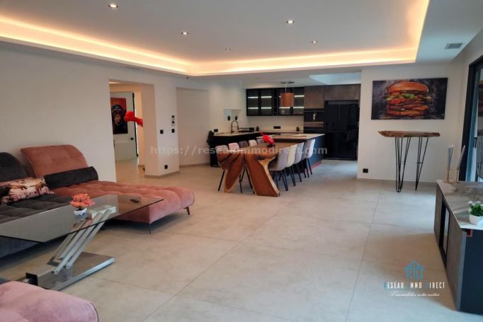 A vendre MAISON  10 PIECES 300 M2  ROQUEFORT LES PINS