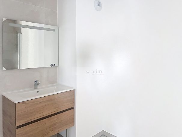 A vendre APPARTEMENT T4 88 M2 TERRASSE BORD DE MER LA CIOTAT