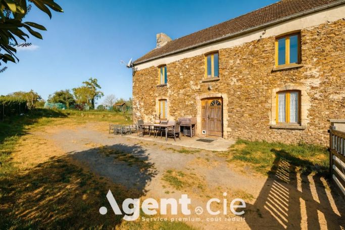 A louer MAISON  DE MAîTRE  SAINTE MARGUERITE D ELLE