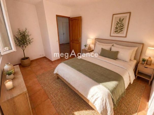 A louer APPARTEMENT T2 41 M2 BORD DE MER TOULON