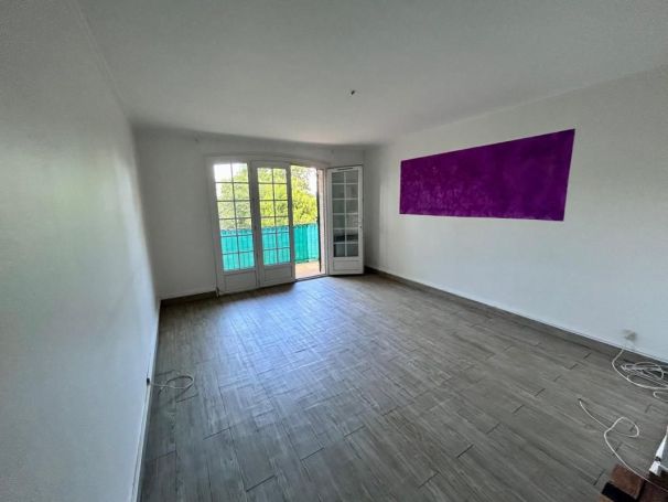 A louer APPARTEMENT T2 49 M2 TERRASSE BORD DE MER SAINT RAPHAEL