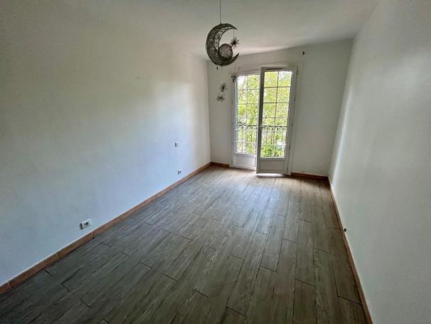 A louer APPARTEMENT T2 49 M2 TERRASSE BORD DE MER SAINT RAPHAEL