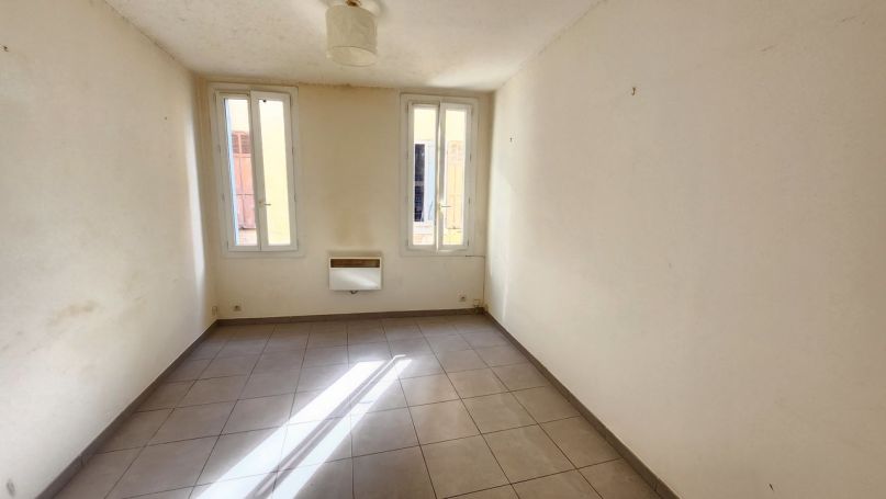 A louer APPARTEMENT T2 36 M2 BORD DE MER LA CIOTAT