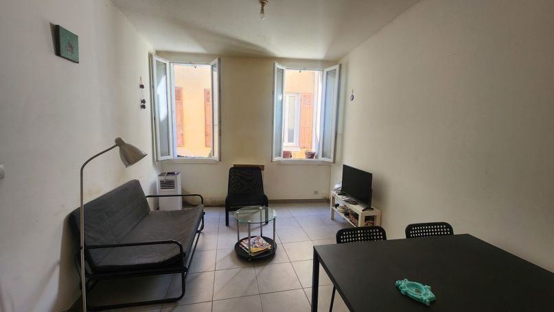 A louer APPARTEMENT T2 36 M2 BORD DE MER LA CIOTAT