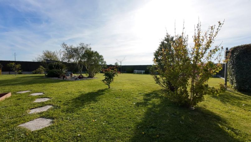 A vendre MAISON  CONTEMPORAINE BORD DE MER AVREMESNIL