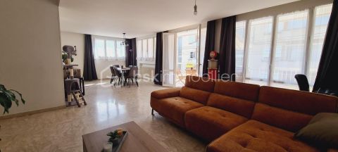 A louer APPARTEMENT T6 113 M2 TERRASSE BORD DE MER LA SEYNE SUR MER