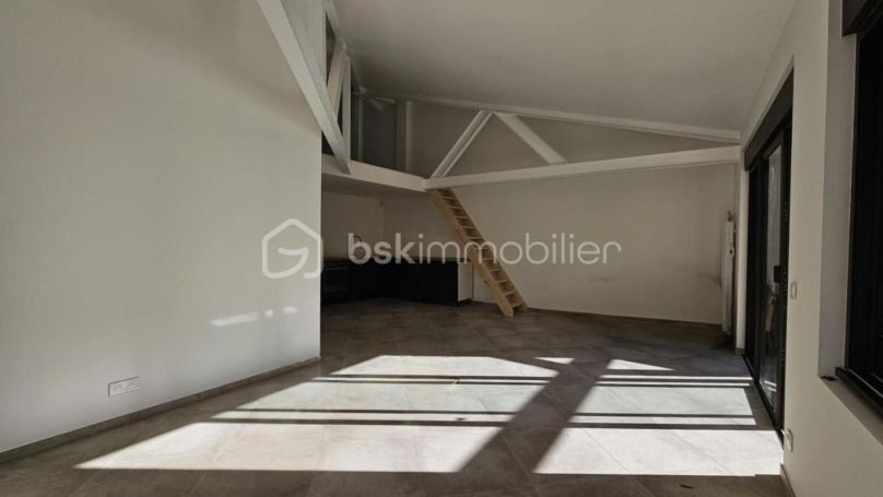 A louer APPARTEMENT DE PRESTIGE NEUF T3 79 M2 TERRASSE  DRAGUIGNAN