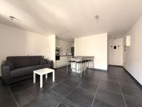 A louer STUDIO 30 M2 BORD DE MER SETE