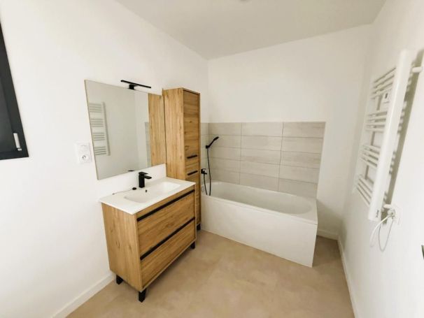 A louer MAISON  CONTEMPORAINE  OLONZAC