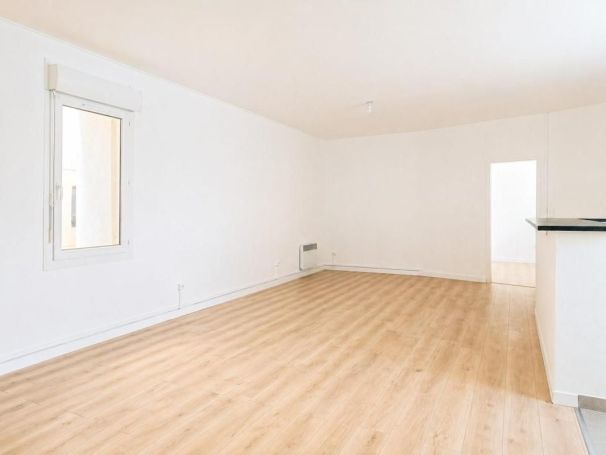 A louer APPARTEMENT T3 70 M2 BORD DE MER NARBONNE