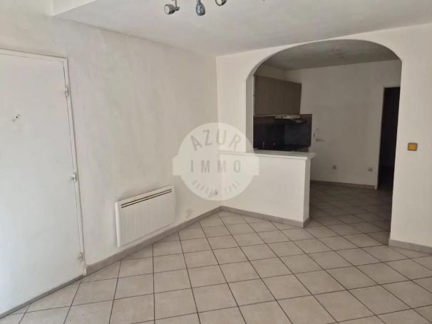 A louer APPARTEMENT T2 44 M2  ROQUEVAIRE