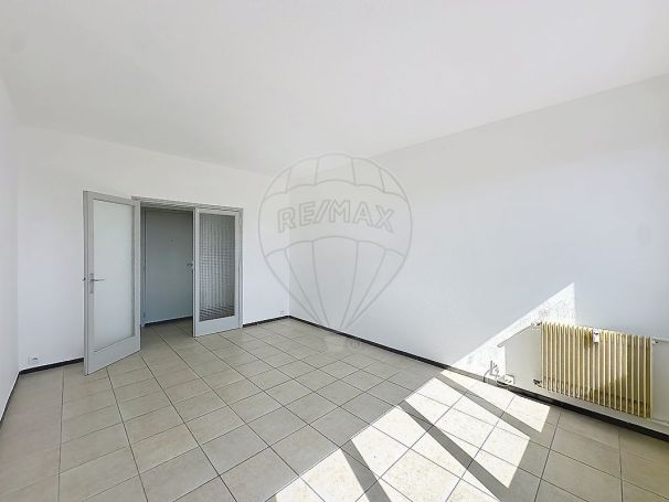 A louer APPARTEMENT T2 56 M2  NIMES