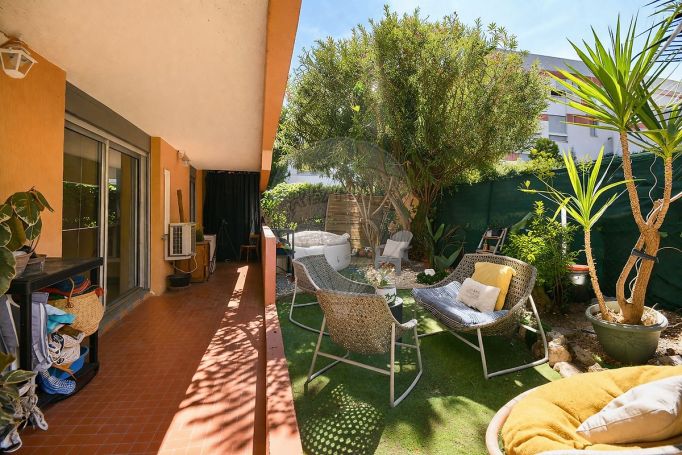 A louer APPARTEMENT T5 103 M2 TERRASSE BORD DE MER SAINT LAURENT DU VAR