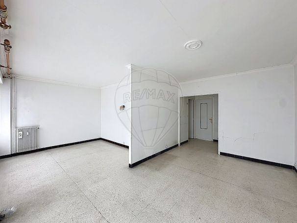 A louer APPARTEMENT T4 76 M2  NIMES