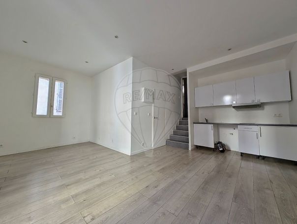 A louer APPARTEMENT T2 33 M2 TERRASSE  MARSEILLE 2EME