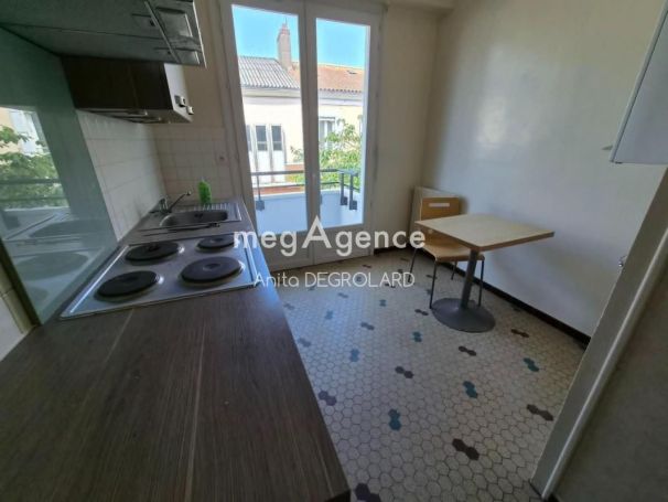 A louer APPARTEMENT T4 87 M2  LA ROCHE SUR YON