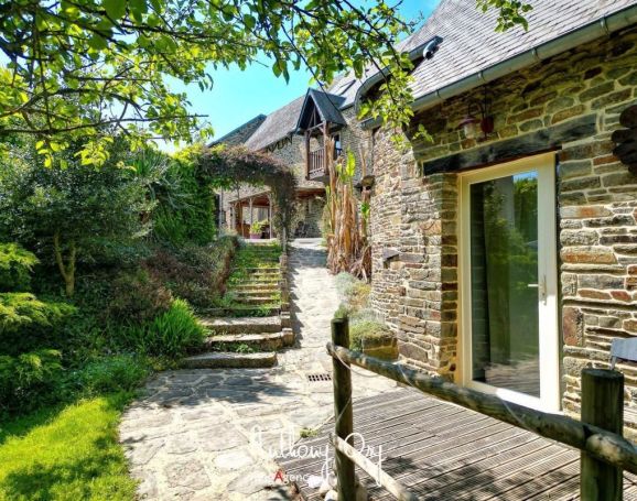 A louer MAISON  DE MAîTRE  VALDALLIERE