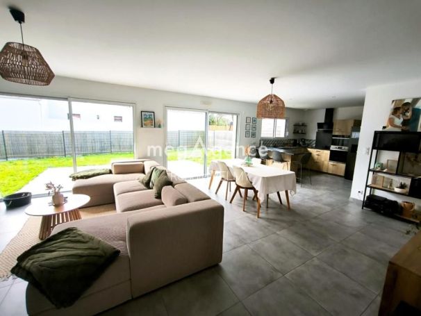 A louer MAISON  CONTEMPORAINE  AIZENAY
