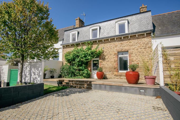 A vendre Ensemble Immobilier 12 PIECES 292 M&sup2; plage A pied PLOUMANAC'H