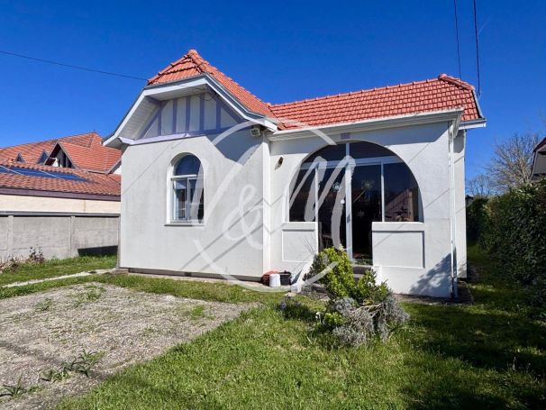 A vendre TrEs jolie maison de type basco landais 5 PIECES 101 M&sup2; Andernos-les-Bains