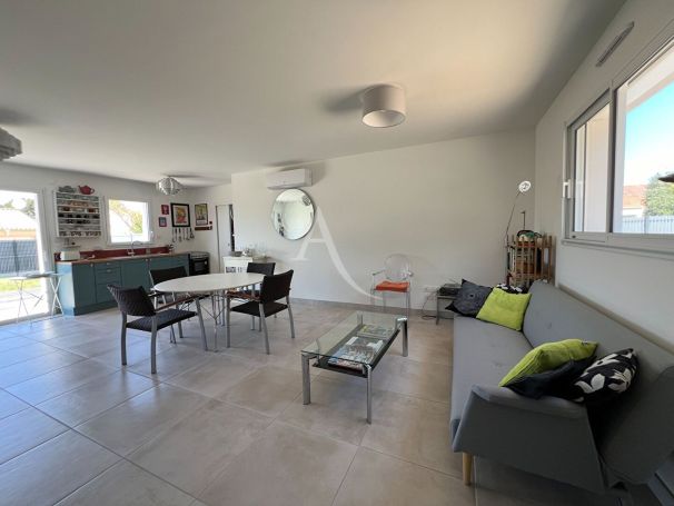 A vendre MAISON  4 PIECES 88 M2 BORD DE MER SAINT VINCENT SUR JARD