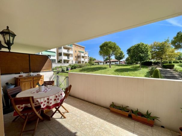 A louer APPARTEMENT T4 79 M2 TERRASSE  CHATEAU GOMBERT
