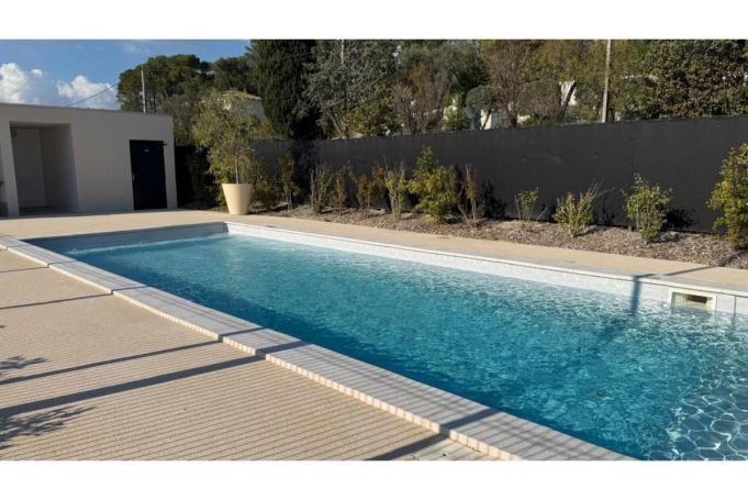 A louer MAISON  5 PIECES 145 M2  VENTABREN